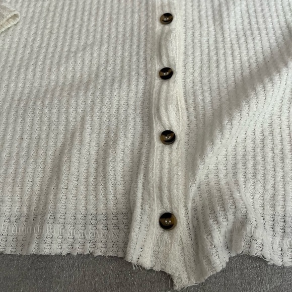 ❤️2/$30❤️[S]Urban Outfitters Out From Under Oversized Waffle knit Cardigan - Picture 5 of 10